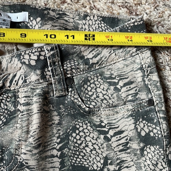 Cabi snake skin print jeans - Picture 2 of 4